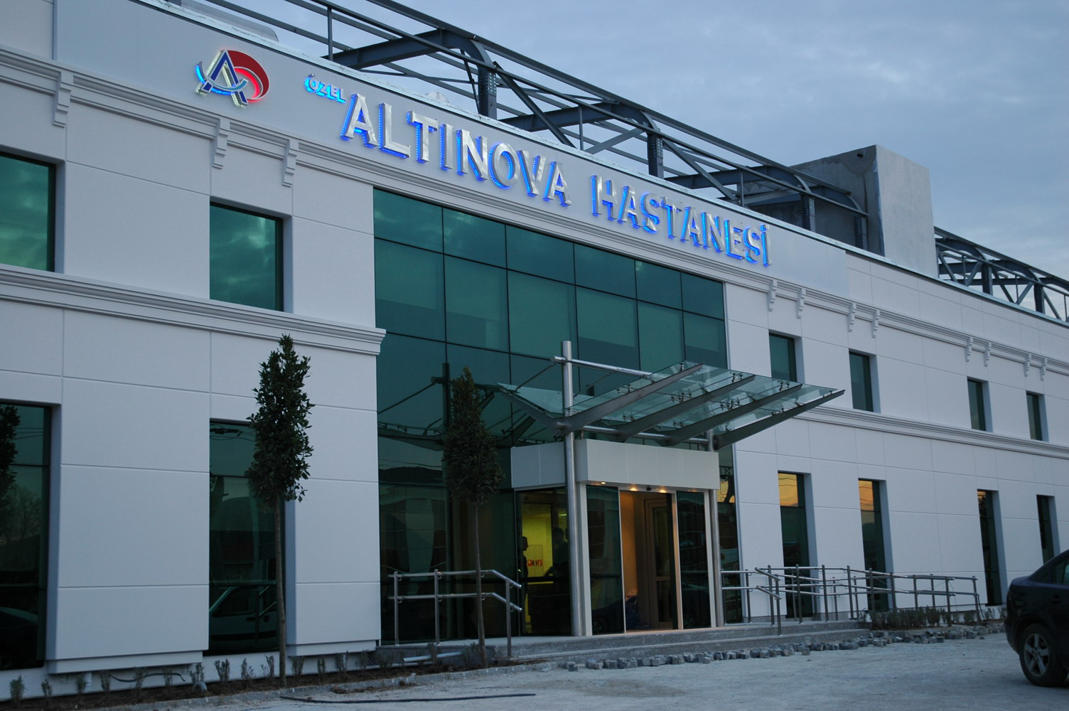 Özel Altınova Hastanesi Eğitim ve Araştırma Hastanesine Devrediliyor